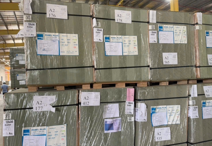 “VÁN MDF CÓ ĐỘC HẠI KHÔNG? GIẢI MÃ NỖI LO VỀ SỨC KHỎE KHI DÙNG NỘI THẤT CÔNG NGHIỆP”